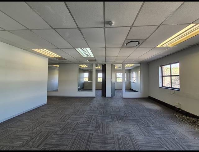 1,226M² OFFICE TO LET IN ILLOVO